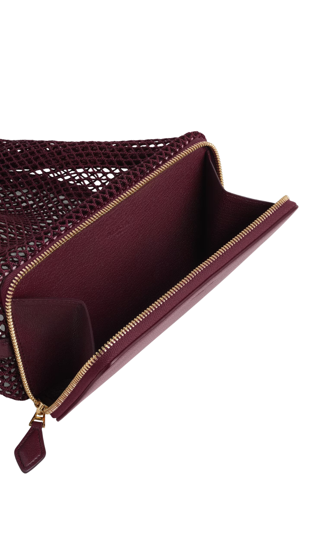 Le Pochon Bag in Garnet Red Fishnet