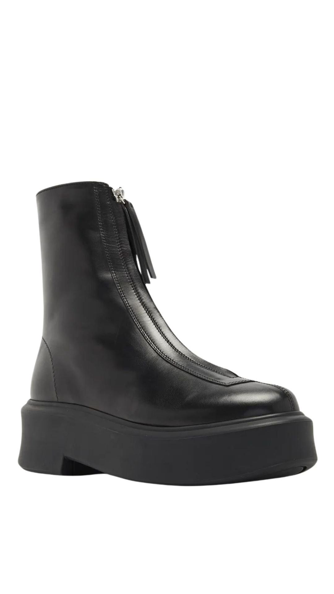 Zipped Boot I in Leather