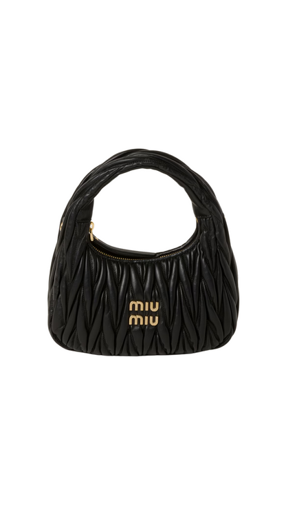 Bolso hobo Wander de piel napa acolchada en negro