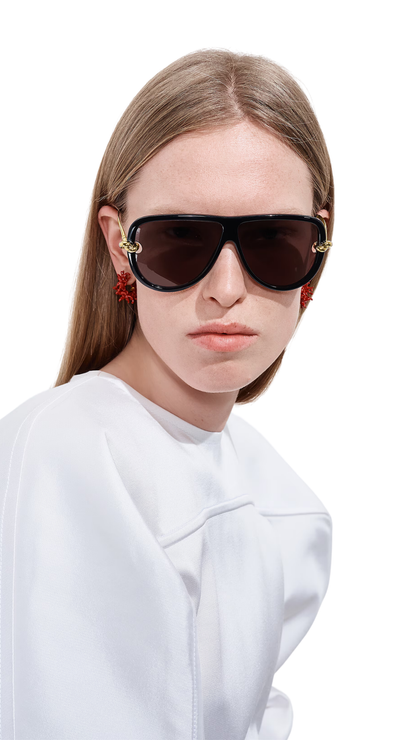 Knot Aviator Sunglasses in Black/Gray