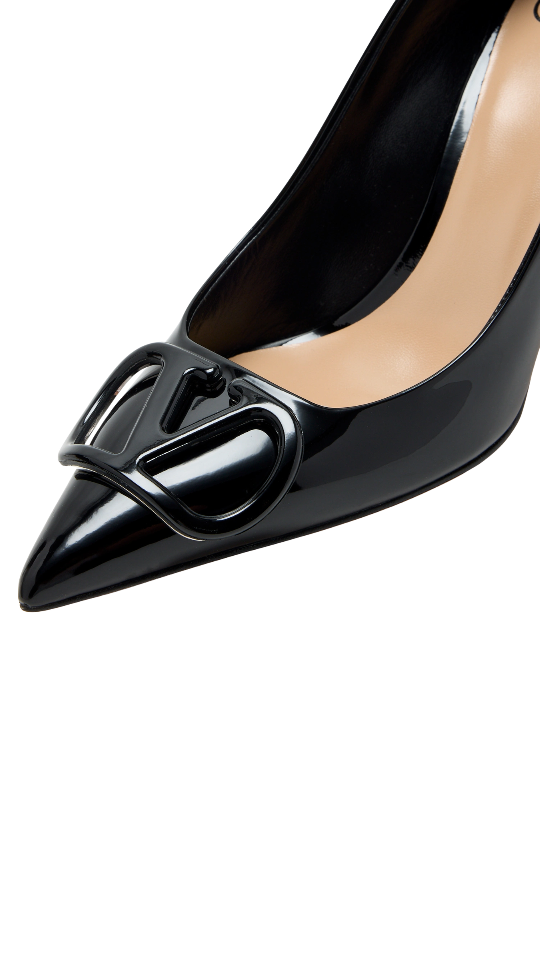 Signature Pumps in Black