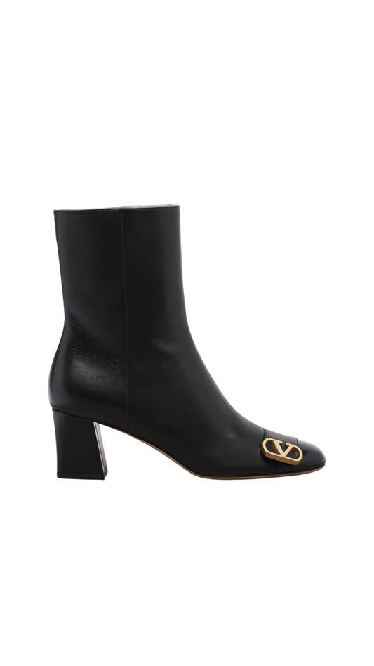 Veeside Leather Ankle Boots in Black