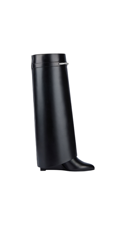 Shark Pinch Boots in Black/Silvery Leather