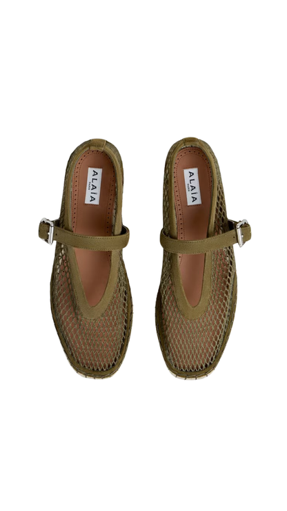 Espadrilles in Fishnet and Suede in Kaki
