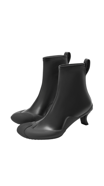 Dive Bootie in Black Stretch Calfskin