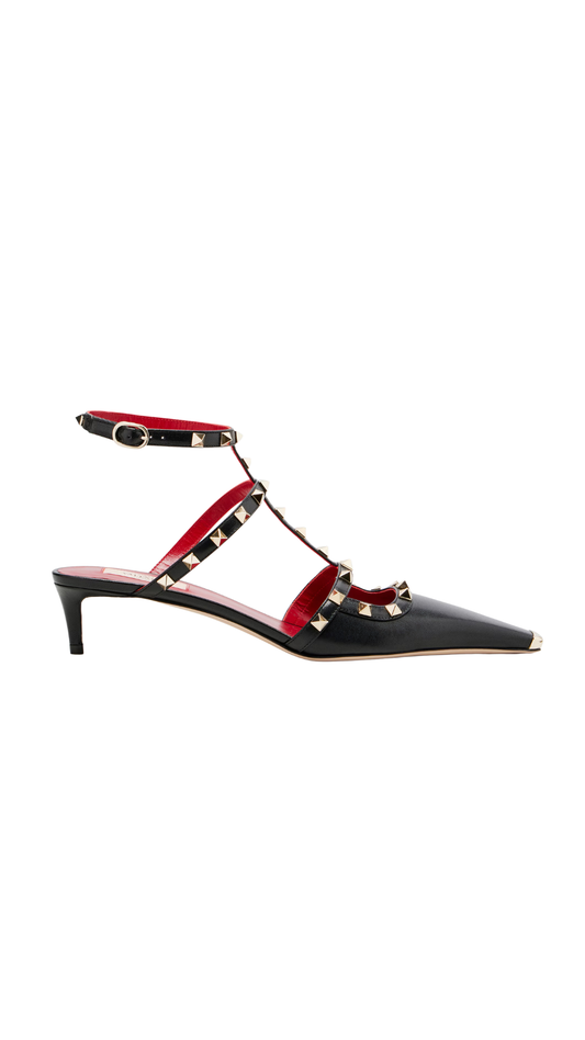 Rockstud Leather Pumps in Black