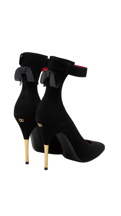 Fatale Suede Pumps in Black