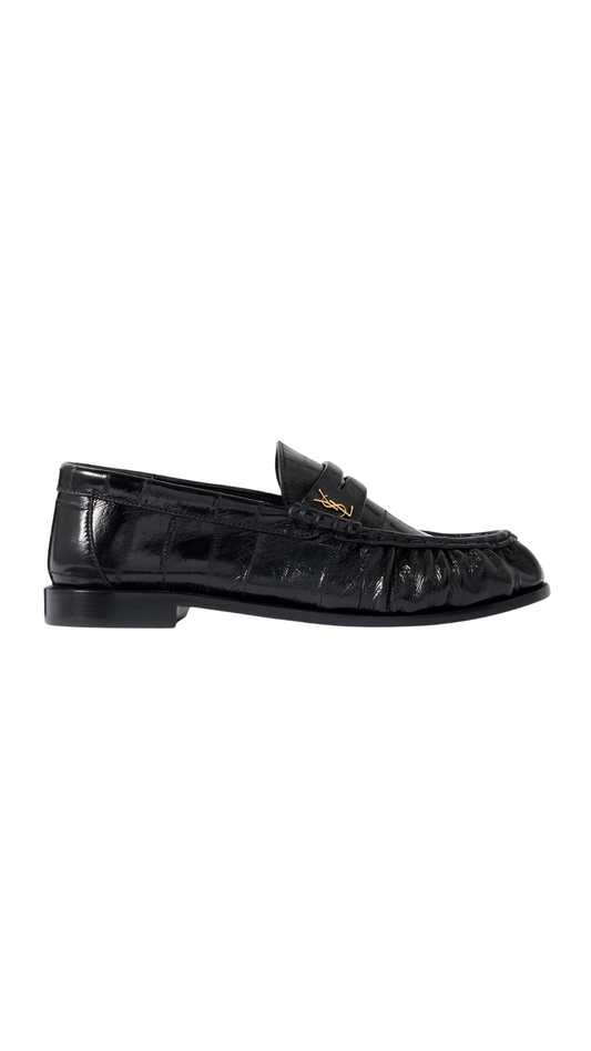 Le Loafer Crinkled-Leather Loafers in Black