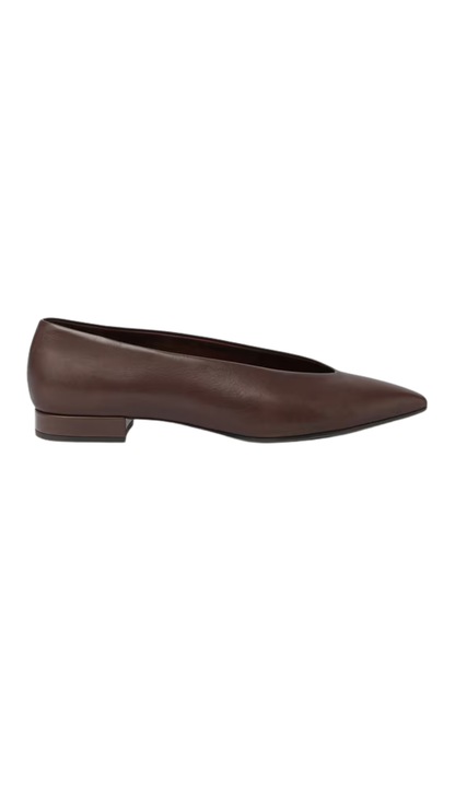 Rebecca Ballet Flat in Fireplace