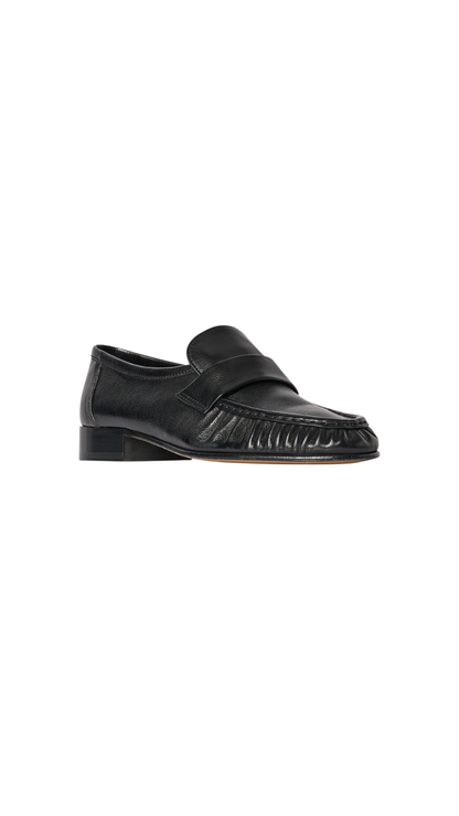 Soft Loafer in Black