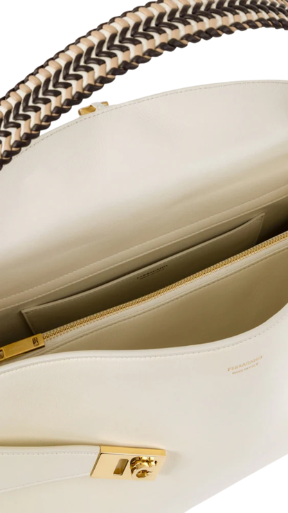 Hug Soft Shoulder Bag (L) in Mascarpone/Testa di Moro