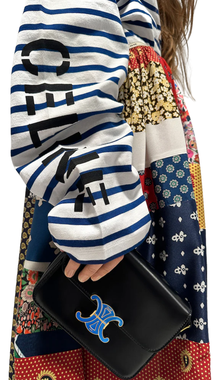 Teen Triomphe Bag in Shiny Calfskin with Enamel Closure in Black/Ultra Blue