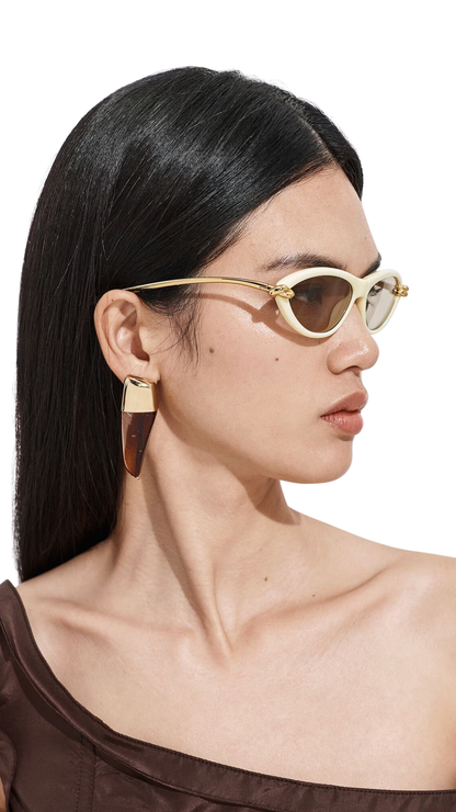 Knot Cat Eye Sunglasses in Beige/Grey