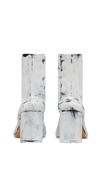 Tabi Bianchetto Boots in Black and White