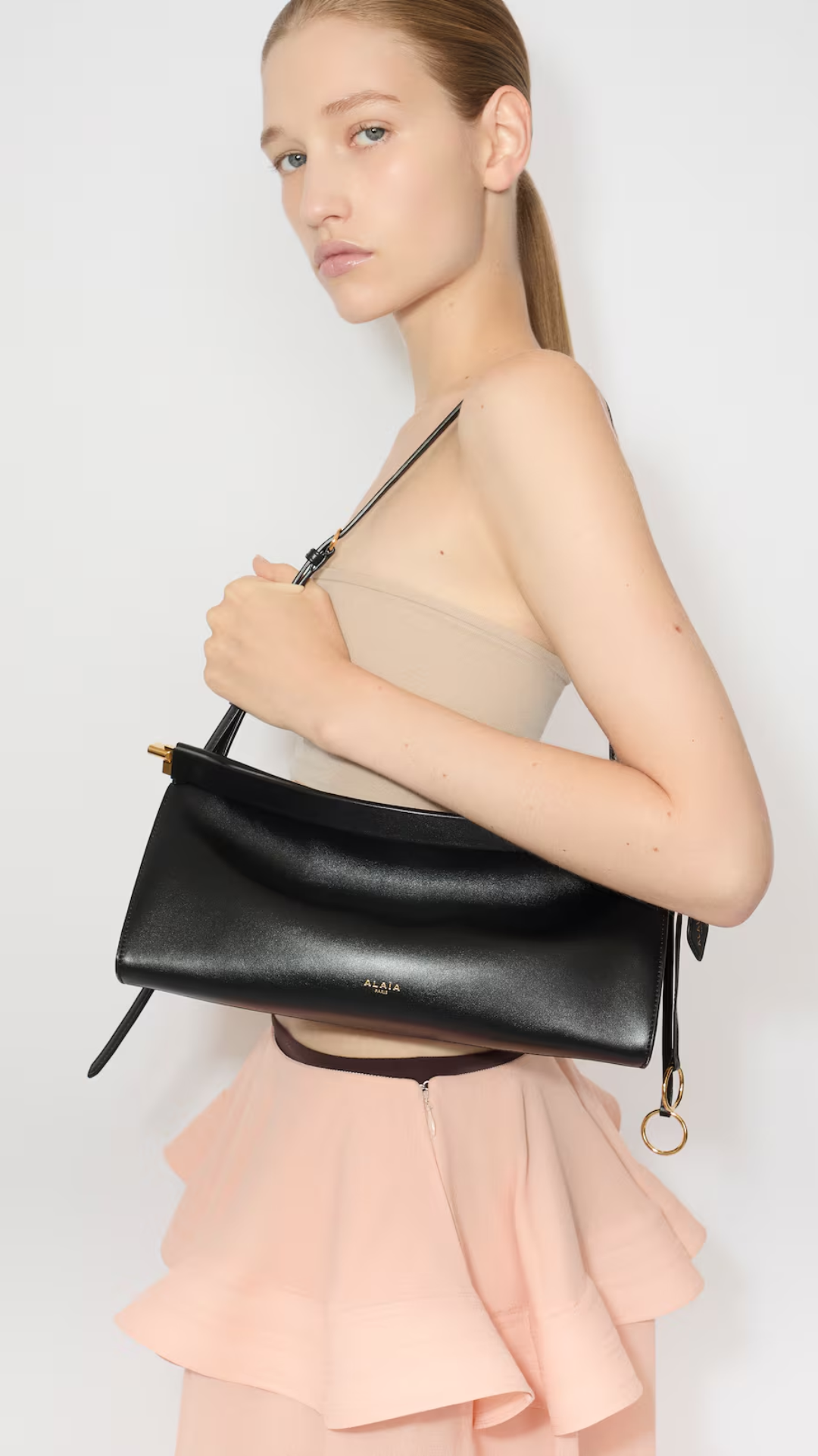 Le Click East West Medium Bag in Leather Black