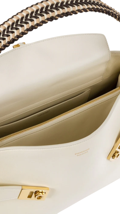 Hug Soft Shoulder Bag (L) in Mascarpone/Testa di Moro