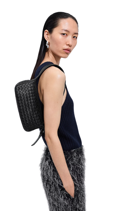 Nodo Shoulder Bag in Black