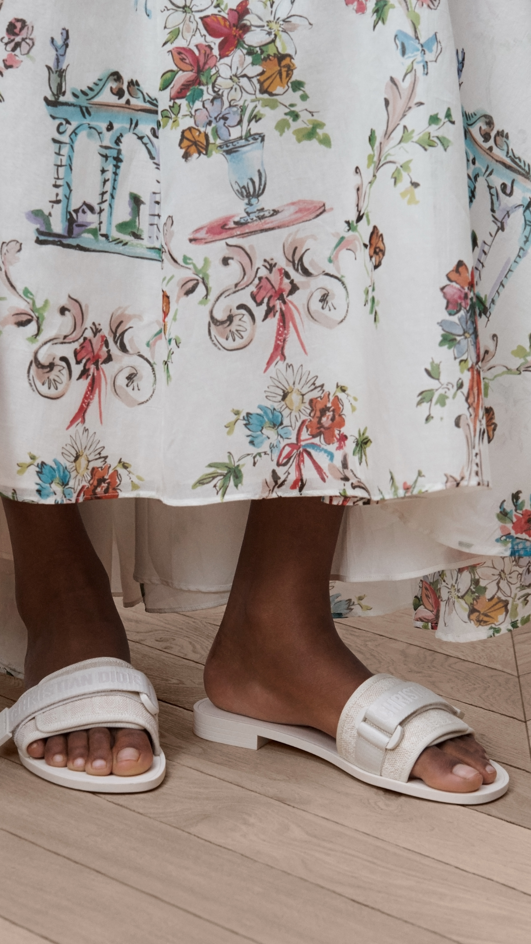 Dioriviera Dio(r)evolution Slide in White and Beige Dior Oblique Washed Linen