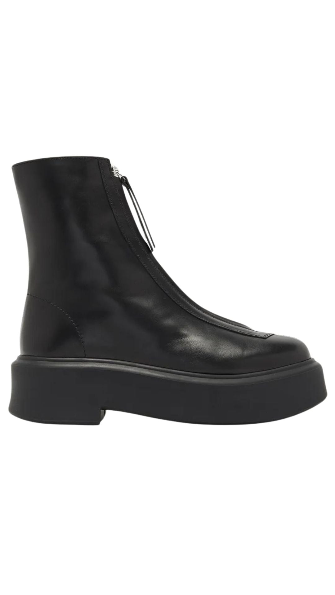 Zipped Boot I in Leather