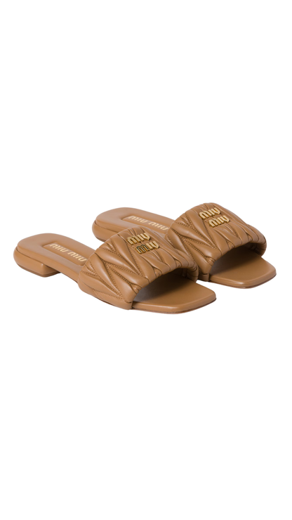 Matelassé Nappa Leather Slides in Caramel