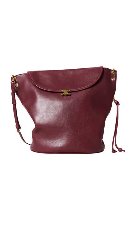 Soft Triomphe Bucket in Syrah Shiny Lambskin