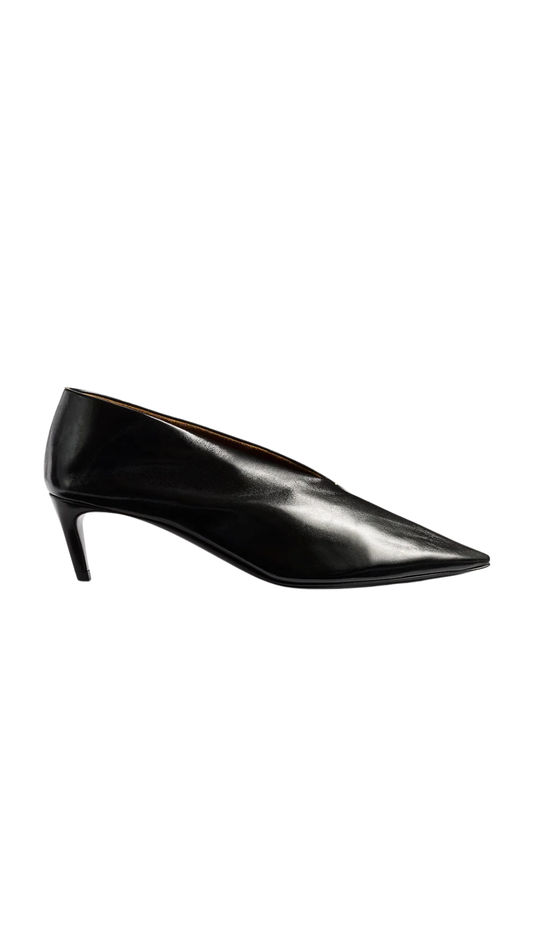 Miriam Pump in Black Glazed Leather