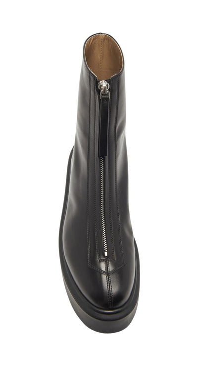 Zipped Boot I in Leather