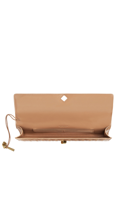 Andiamo Clutch in Pale Brown