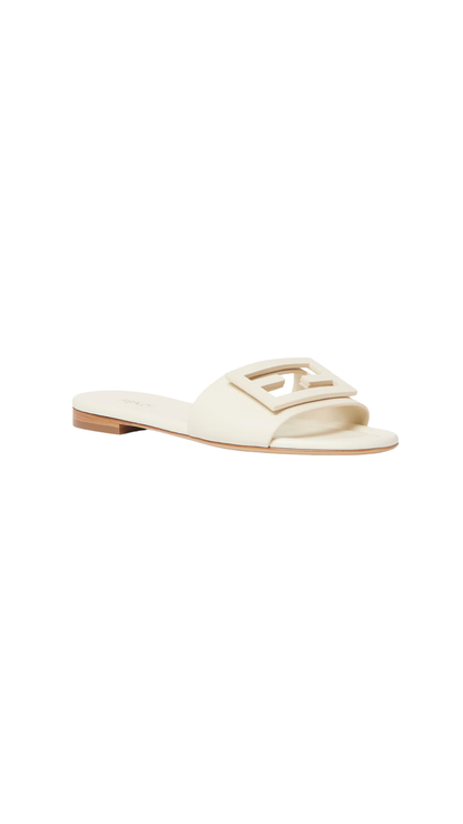 Baguette in Beige Leather Slides