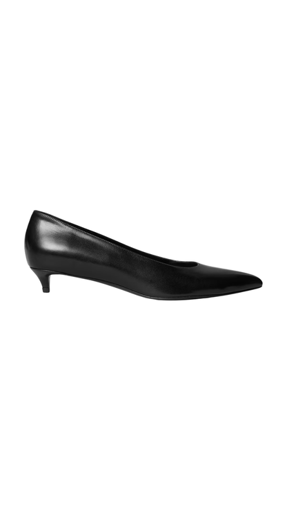 Kitten Pump in Black Leather