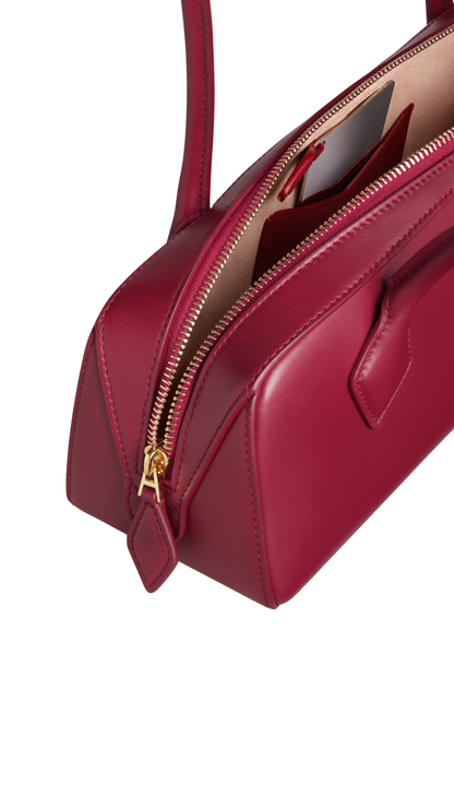 Le Teckel Medium Bag in Carmine