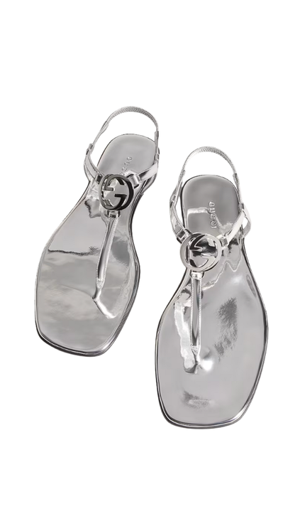 Thong Sandal with Interlocking G in Metallic Silver Leather