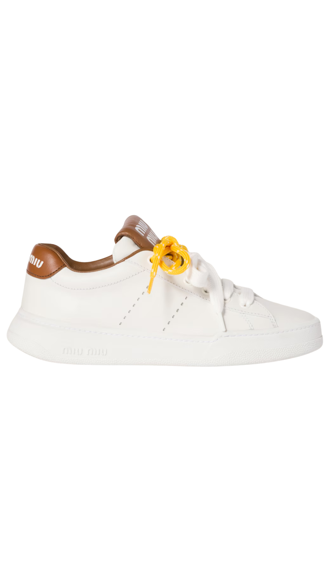 Zapatillas de cuero en blanco/coñac