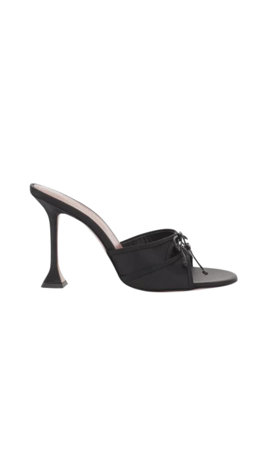 Eleonora Slippers in Black