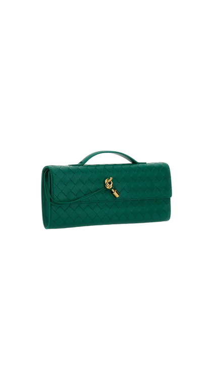Andiamo Clutch in Green