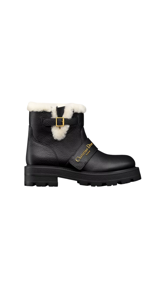 DiorAlps D-Quest Ankle Boot in Black Grained Calfskin and White Lambskin Shearling