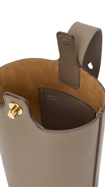 Mini Pebble Bucket in Taupe